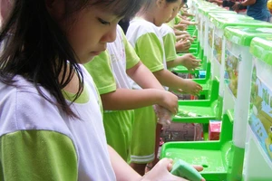 Hơn 600 người dân TP.HCM bị 'Tào Tháo dí' chạy cong giò