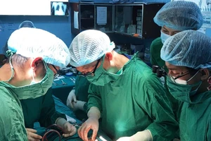 Một người đàn ông qua đời tại bệnh viện do bị đâm