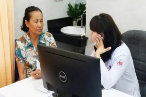 Dân nghèo được cấp thuốc miễn phí trọn tháng 7