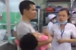 Bệnh viện bỏ mặc bệnh nhi do chưa đóng tiền?