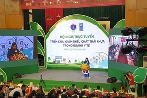 Bộ trưởng Y tế: Dừng sử dụng túi nylon, ly nhựa ngay hôm nay!