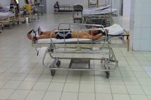 Khoa cấp cứu mùng 2 tết này vắng hơn mọi năm rất nhiều