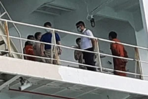 TP.HCM: Sức khỏe 19 thuyền viên trên tàu cách ly COVID-19 