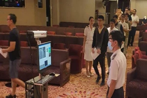 Tàu du lịch quốc tế Crystal Symphony cập cảng TP.HCM