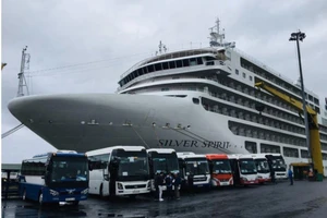 Tàu khách Silver Spirit không được nhập cảnh vào TP.HCM
