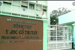 Cách ly nhân viên y tế tiếp xúc gần bệnh nhân COVID-19 thứ 53