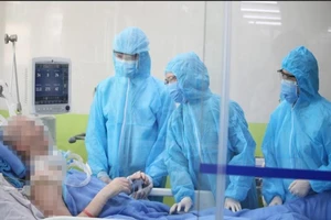 Bệnh nhân 91 đã bấm được phím điện thoại sau 83 ngày điều trị