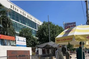 TP.HCM: 2 nhân viên Bệnh viện quận Tân Phú dương tính COVID-19