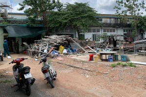 Quận 12: Cách ly 38 trường hợp làm chung với ca nghi nhiễm COVID-19