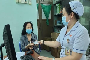 TP.HCM: 'Dẹp' tình trạng tự đổi người nuôi bệnh giữa mùa COVID-19