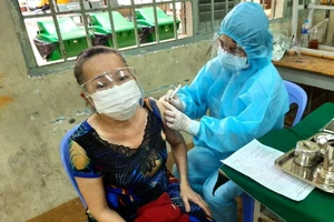 Thêm 1,1 triệu liều vaccine ngừa COVID-19 cho người dân TP.HCM