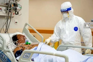 Hướng dẫn chuyển F0 tới bệnh viện và tháp 5 tầng điều trị COVID-19 ở TP.HCM