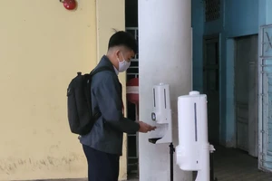 TP.HCM kiểm tra quy định an toàn tại các trường ngày đầu mở cửa