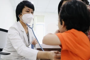 Trẻ 10 tuổi vừa bị hội chứng hậu COVID-19 vừa mắc sốt xuất huyết