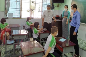 TP.HCM: Hạn chế giao lưu giữa học sinh cùng và khác lớp để phòng COVID-19