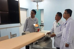 Các cơ sở y tế TP.HCM “đau đầu” việc mua sắm và sửa chữa trang thiết bị 