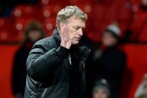 CĐV MU đòi sa thải Moyes