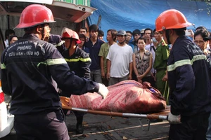 Cháy nhà trọ, 5 sinh viên tử vong: Do chế tạo pháo?