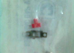 Gắp thanh kim loại khỏi thực quản trẻ 8 tháng tuổi