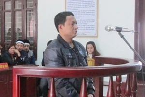 Đứng trong đám đông, vô cớ bị đâm chết