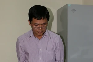 Bắt quả tang đội phó chi cục thuế Q.1 nhận hối lộ 30 triệu đồng