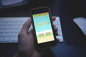 Tác giả Flappy Bird bất ngờ tuyên bố gỡ trò chơi