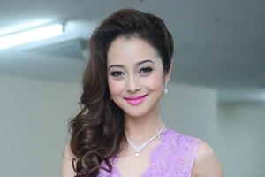 Jennifer Phạm ngày càng quyến rũ 