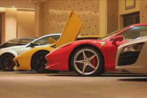 Dàn siêu xe “khủng” tụ tập tại Qatar