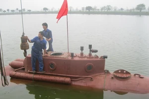 Tàu ngầm Trường Sa thử nghiệm dưới hồ thành công
