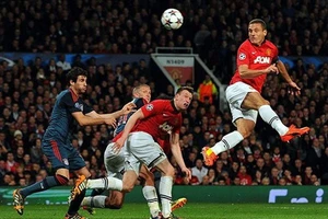 Moyes và Vidic "nổ" tưng bừng, Pep Guardiola lo lắng