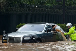 Xử lý nội thất xe ngập nước