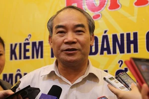 Đề thi: Có thể lấy văn bản ngoài sách giáo khoa