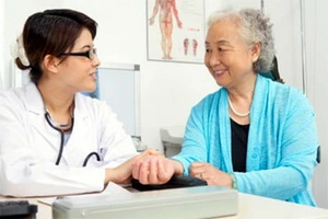 Đừng nhầm ‘bác sĩ gia đình’ với bác sĩ đến nhà khám