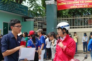 Gợi ý đáp án môn Hóa, tiếng Anh và Lịch sử 