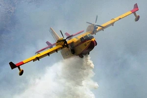 Nhập viện vì hành động khác người khi chơi trò dội nước đá