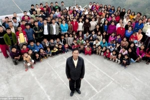 Cận cảnh cuộc sống của người đàn ông có 39 vợ, 94 con