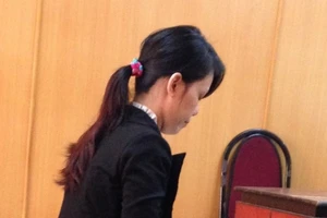 Lãnh 3 năm tù vì trộm tiền của người tình già để trả nợ