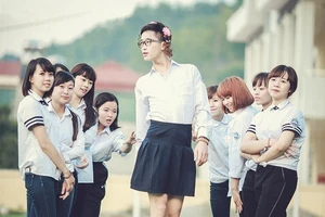 Nam sinh mặc váy trong ảnh kỷ yếu chia tay tuổi học trò