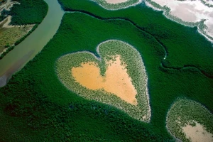 Muôn vàn nét đẹp huyền ảo của Trái Đất nhìn từ trên cao