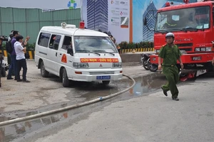 Khẩn trương điều tra nguyên nhân sự cố sập giàn giáo