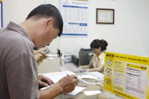 Gửi đơn kháng cáo qua bưu điện được không?