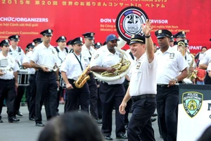  Hơn 200 cảnh sát thế giới tham gia nhạc hội đường phố