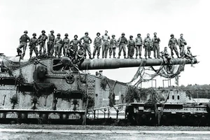 Khẩu pháo siêu khủng của trùm phát xít Hitler