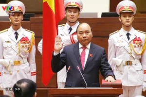 Clip Thủ tướng Nguyễn Xuân Phúc tuyên thệ nhậm chức