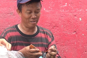 Chú Út “hẻm tiên” hơn 10 năm lo mai táng cho người dưng