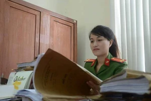 Nữ công an xinh đẹp tham gia triệt phá 20 vụ án ma túy