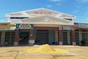 Vận động tiểu thương chợ Kế Xuyên chuyển sang chợ mới