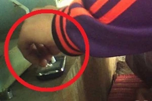 Clip: Công khai mua bán “cái chết trắng” ở TP.HCM