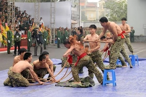 Màn trình diễn 'nghẹt thở' của các chiến sĩ đặc công