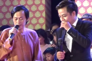 Nghệ sĩ Hoài Linh bị khán giả ném đá khi diễn